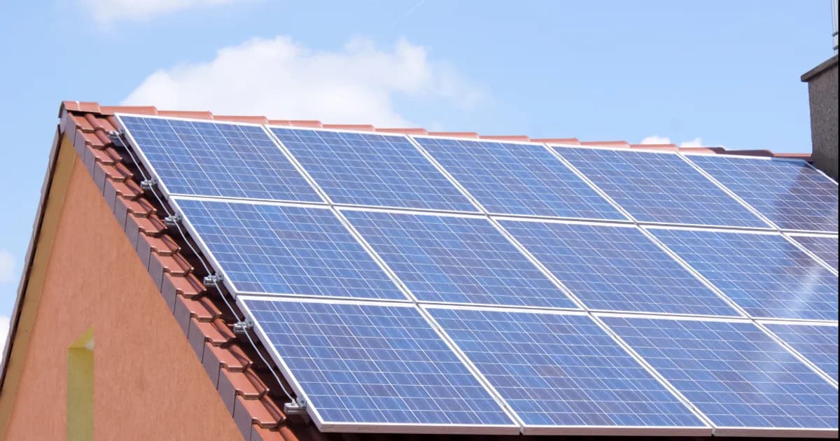 Photovoltaik-Anlage auf einem Hausdach