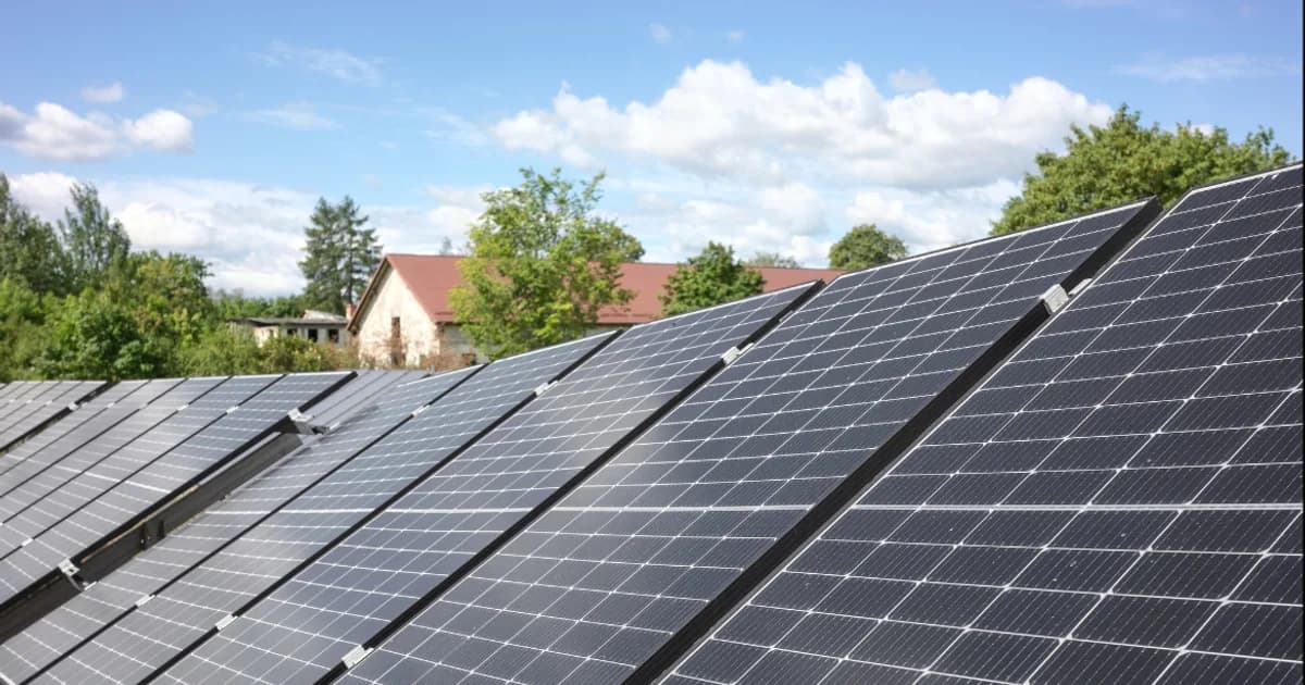 Photovoltaik-Anlage auf einem Hausdach