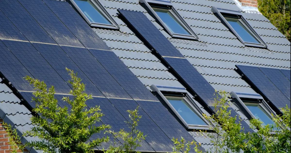 Photovoltaik-Anlage auf einem Hausdach